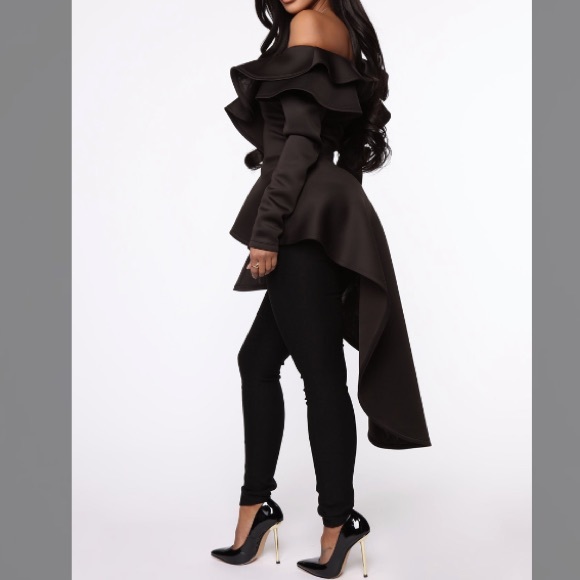 BLACK RUFFLE TOP (FINAL PRICE) - Picture 1 of 2